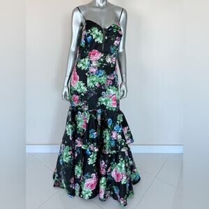 Masquerade women long flower print dress size 10 US